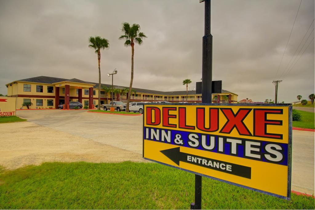 Deluxe Inn And Suites Raymondville Dış mekan fotoğraf